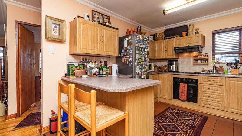 6 Bedroom Property for Sale in Outeniqua Strand Western Cape